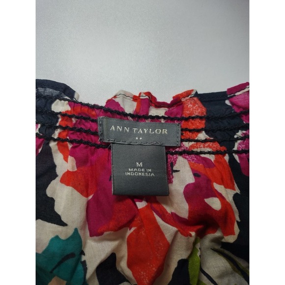 Ann Taylor Womens Blouse Floral Print Ruffle Collar Tie Neck Black Red Medium - Picture 8 of 8